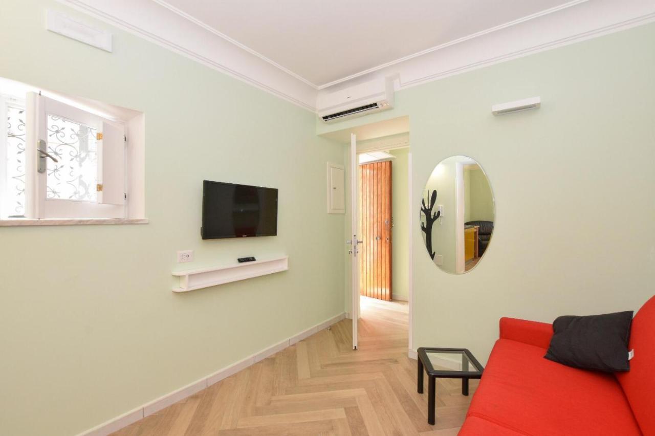 Carpe Diem: Center With Sea Proximity